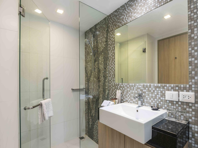 Bathroom 4