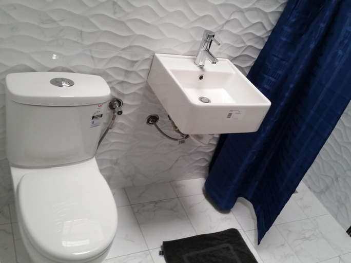 Bathroom 9
