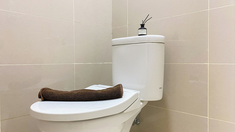 Bathroom 4, Minimalist And Compact Studio (No Kitchen) At Apartment B Residence, South Tangerang