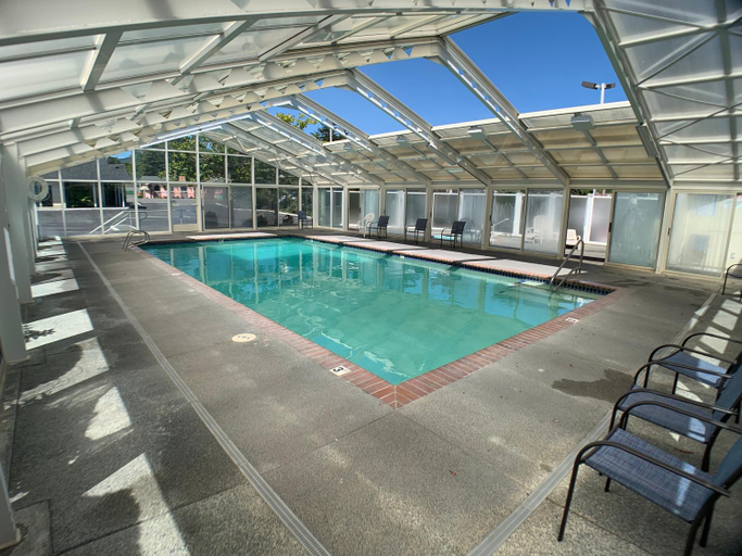 Sport & Beauty 4, Brookings Inn Resort, Curry