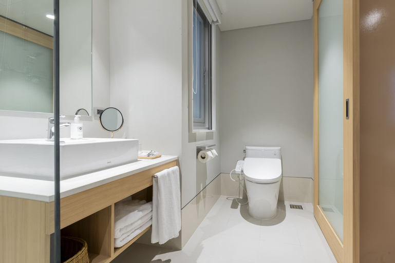 Bathroom 6