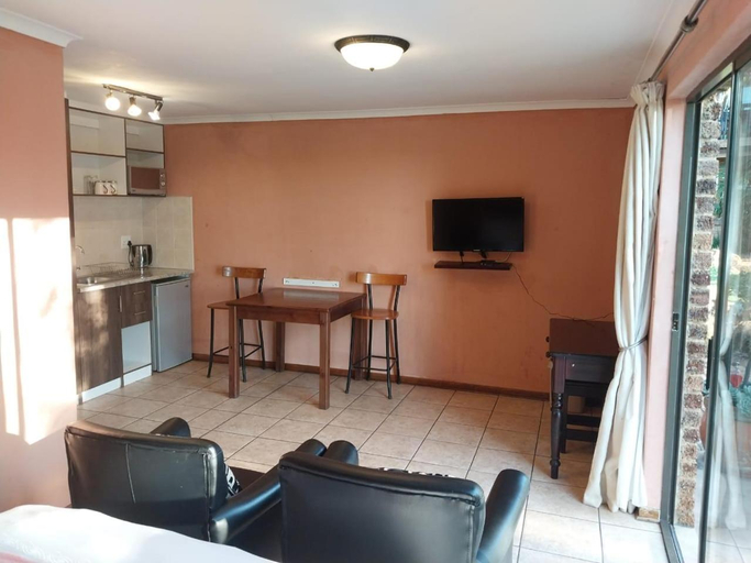 Others 3, Kwena Maribane Lodge, City of Tshwane