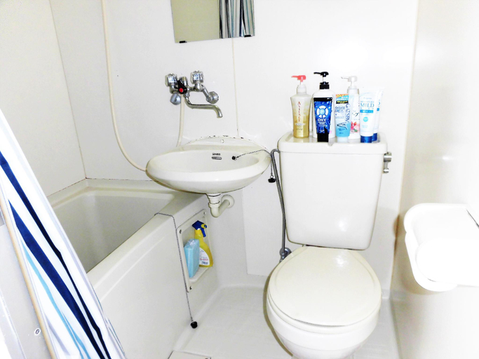 Bathroom 2, Private House Sora, Sakai
