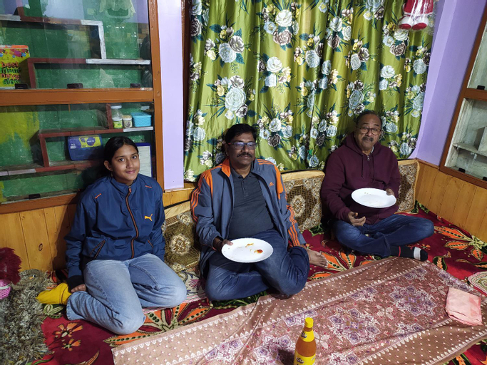 Others 5, Mir Guest House, Anantnag