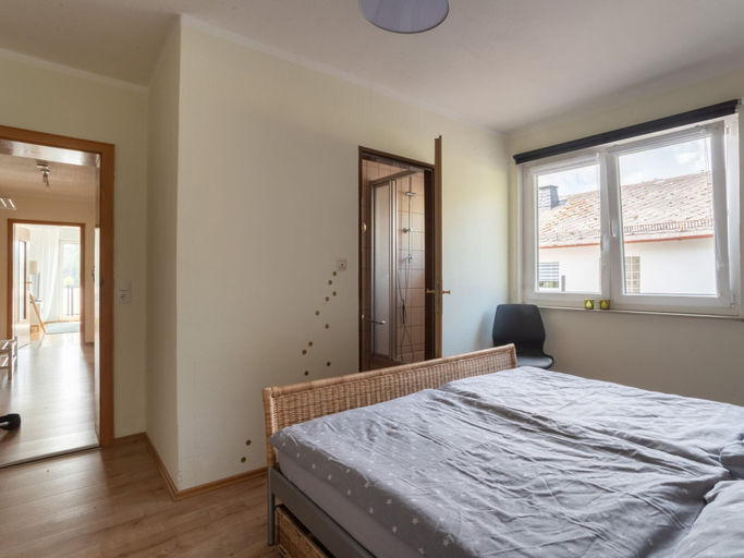 Bedroom 2, Tranquil Apartment in Marktleuthen near River & Forest, Wunsiedel im Fichtelgebirge