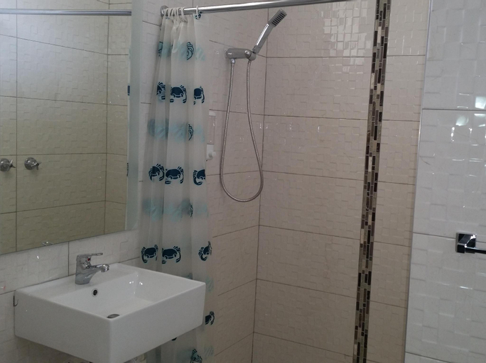 Bathroom 8