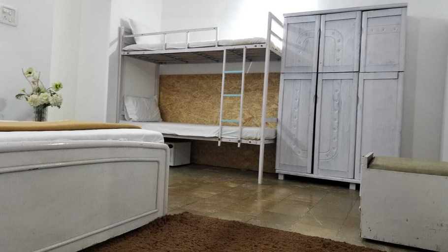 Bedroom 2, Tabletop Boutique Resort, Satara
