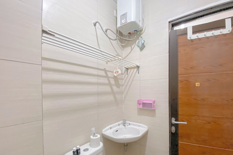 Bathroom 4, Brand New 1Br At Apartment Gateway Pasteur, Bandung