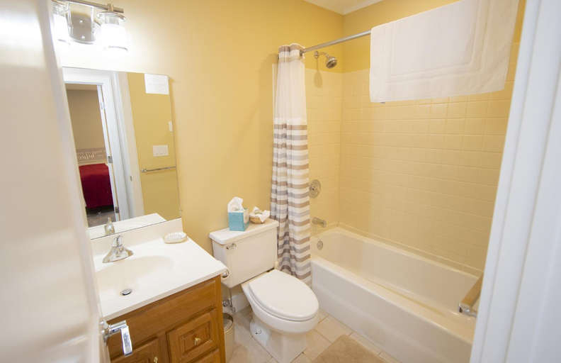 Bathroom 3, Okemo Mountain Lodging, Windsor