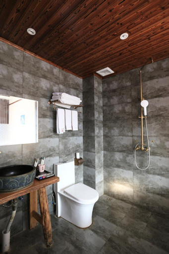 Bathroom 8