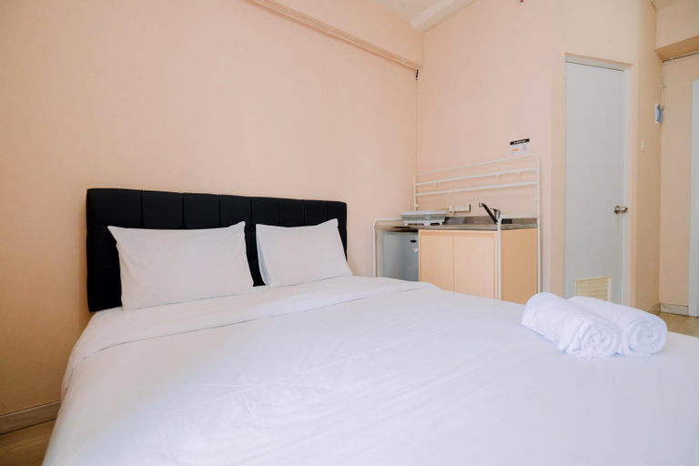 Best Homey and Cozy Studio (No kitchen) at Green Pramuka City Apartment By Travelio, Central Jakarta
