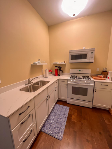 Others 4, Elkader Suites, Clayton