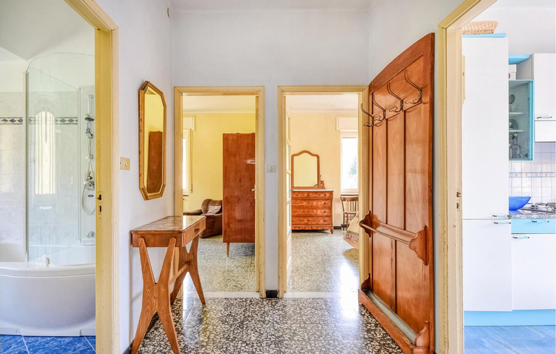 Others 4, 3 Bedroom Stunning Home In Rezzoaglio, Genova