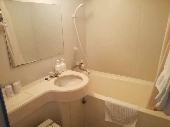 Bathroom 4