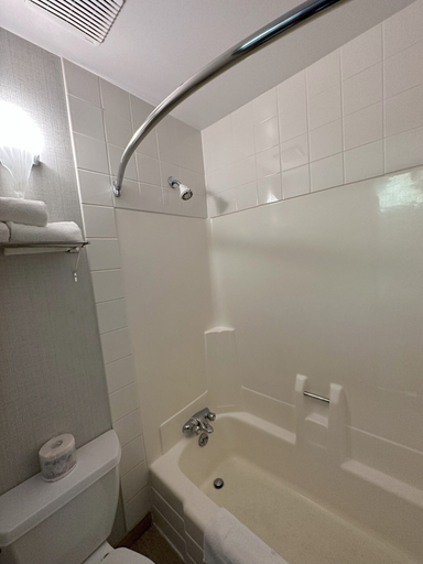 Bathroom 4, Super 8 by Wyndham Lethbridge, Division No. 2