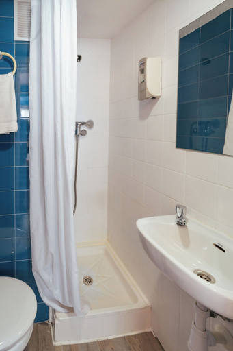 Bathroom 3, Hostal Forum Tarragona, Tarragona