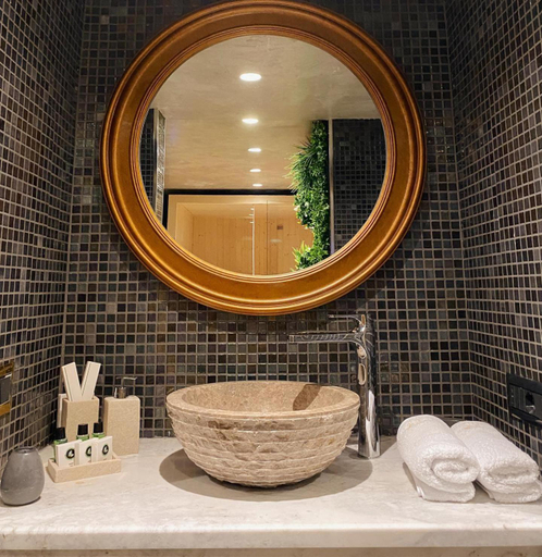 Bathroom 3, Arberia Palace Hotel, Kurbinit