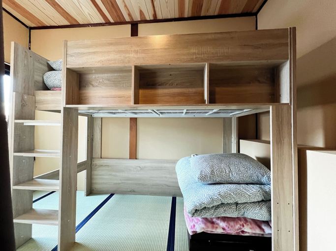 Bedroom 4, Hostel Miyagawa by Murasaki, Takayama