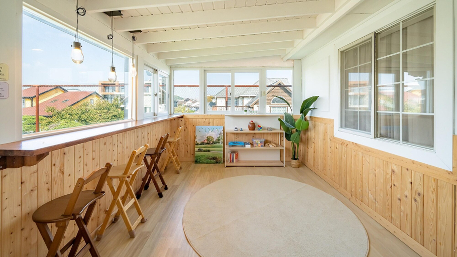 Food & Drinks, Daebudo Neru Dokchae Onsu Poolvill, Hwaseong