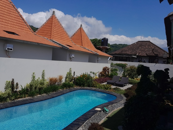 Swimming Pool 11