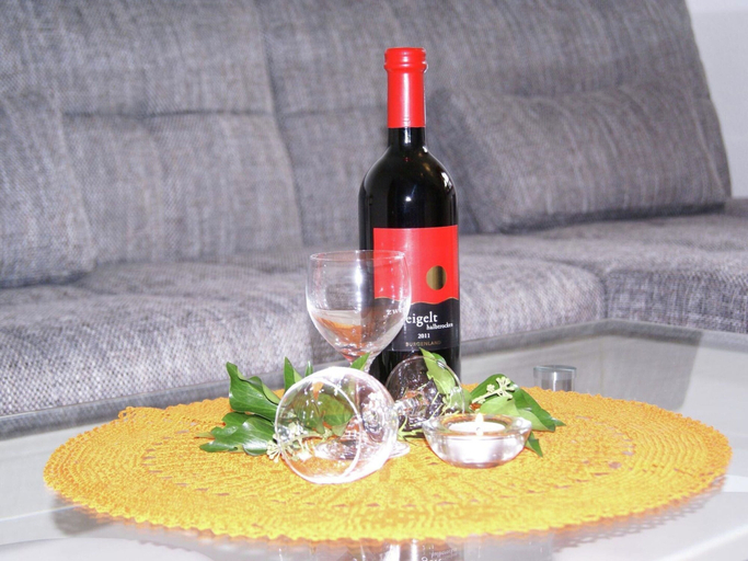 Food & Drinks, Delightful Apartment in Zell am Ziller With a View, Schwaz