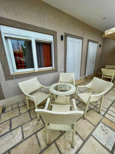 Others 4, Roel 1 -apartments, Vlorës