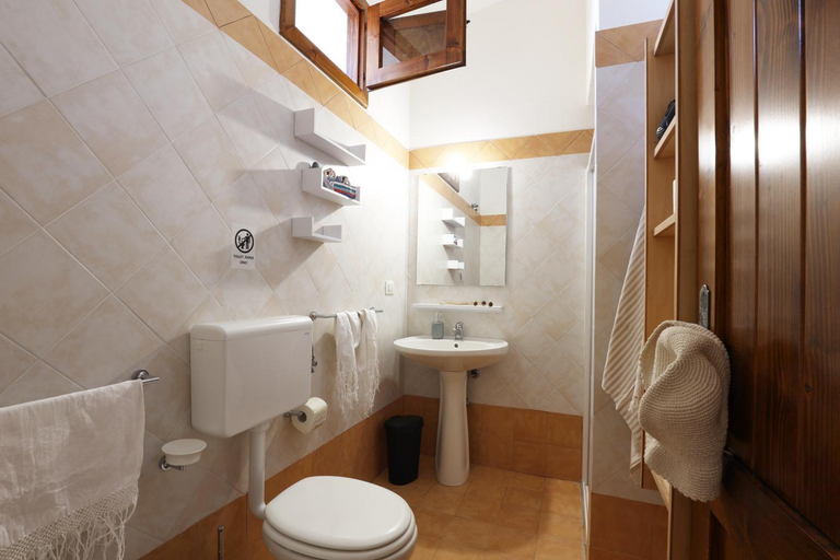 Bathroom 4, Masseria Gianferrante, Lecce