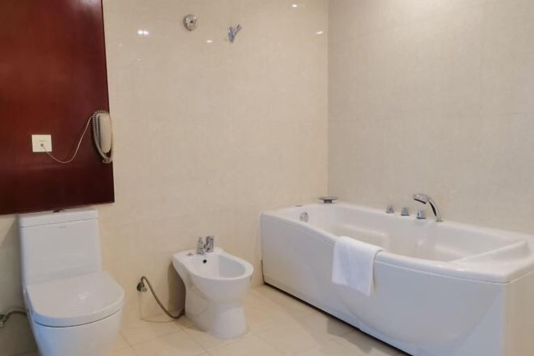 Bathroom 3, Royal Plaza Hotel, Quzhou