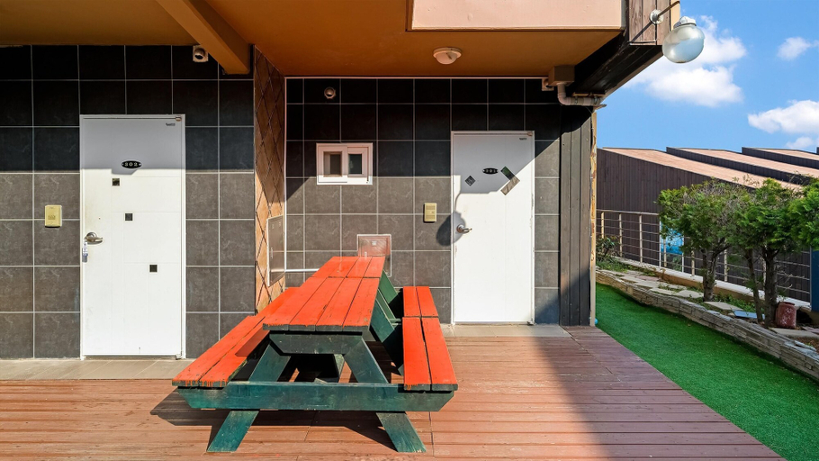 Exterior & Views 2, Geojedo Pilos Ocean View Pension, Geoje