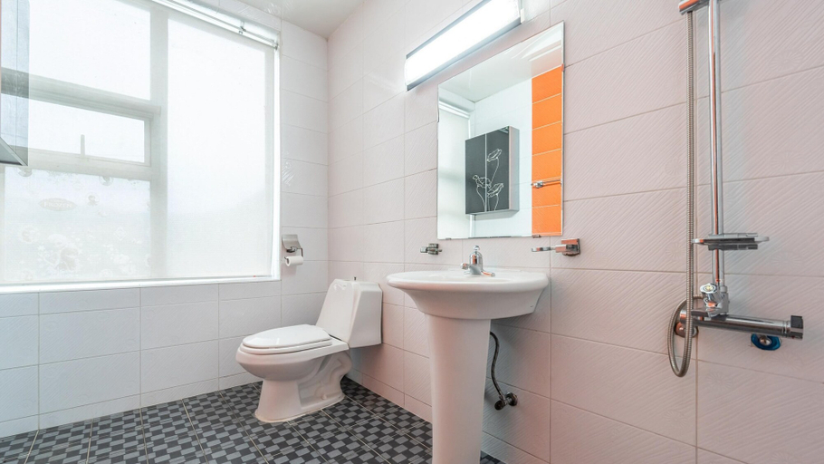 Bathroom 3, Gapyeong Areuno Pet Pension, Gapyeong