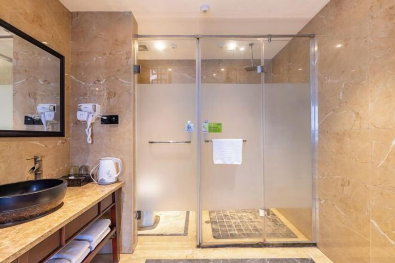 Bathroom 9
