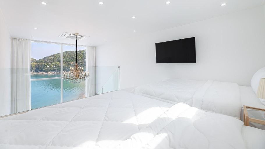 Bedroom 3, Yeosu Nukim Poolvilla, Yeosu