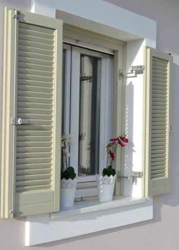 Others 5, Romanza Studios, Ionian Islands