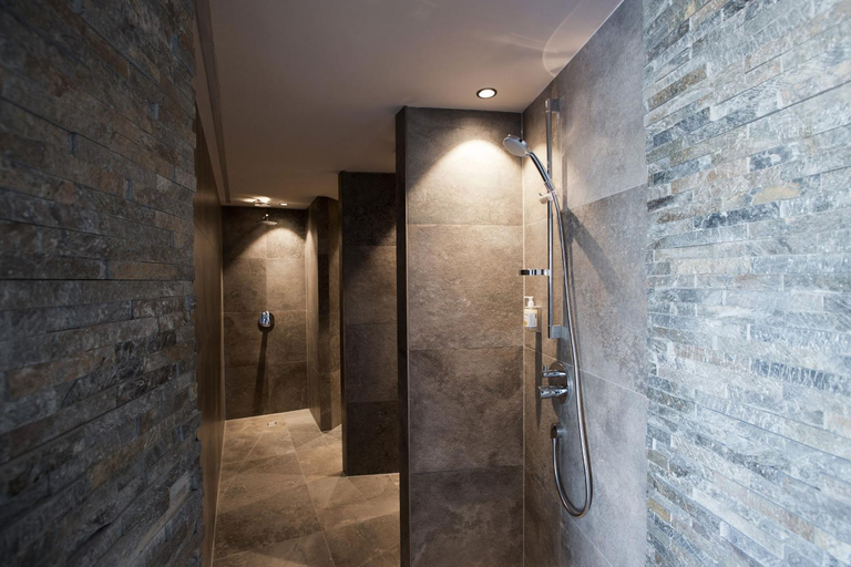 Bathroom 4, Hotel Walserstube, Bregenz