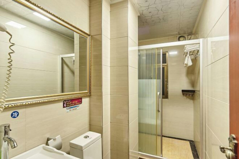 Bathroom 3, Danxiashan Jincheng Town Homestay, Shaoguan