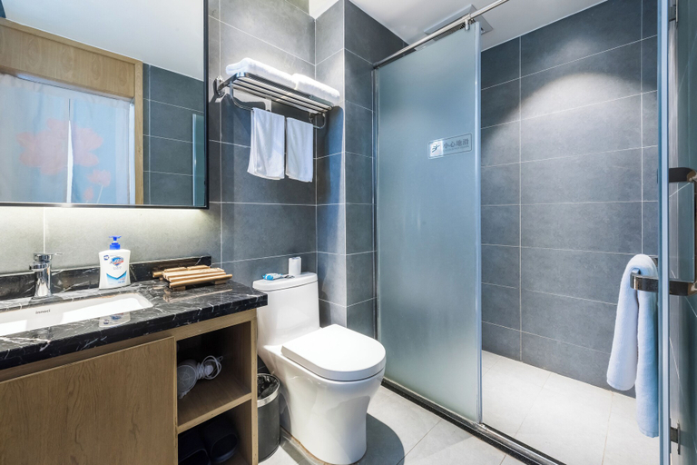Bathroom 3, Qingcheng Courtyard Hot Spring Hotel, Chengdu