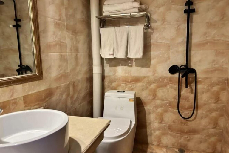 Bathroom 4, Ximucuo Hotel, Golog Tibetan