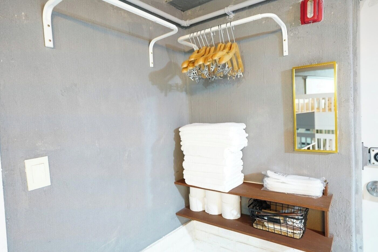 Bathroom 4, Residence Unicorn in Dongdaemun, Jung