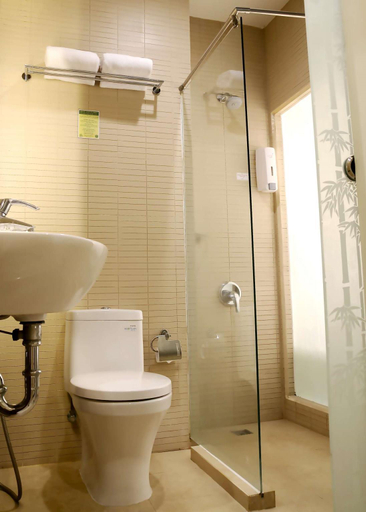 Bathroom 10