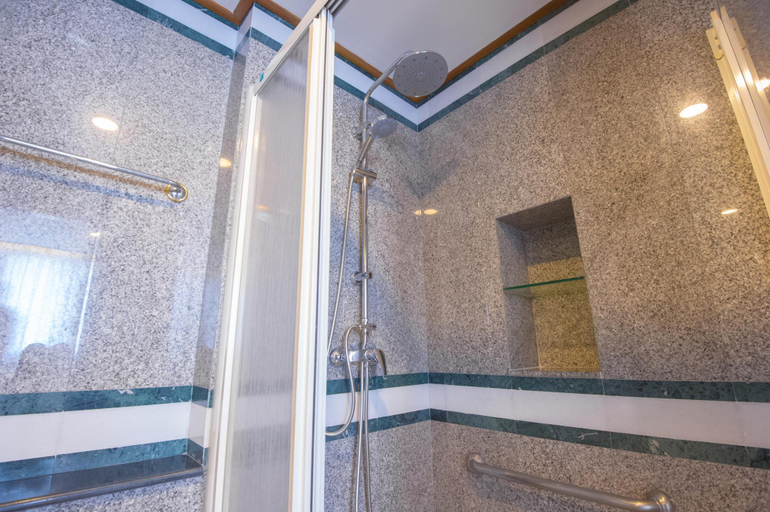 Bathroom 8