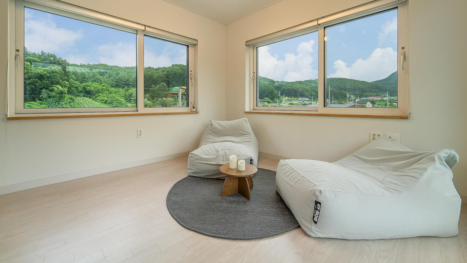 Bedroom 3, Chuncheon Staysaint21 Poolvilla, Chuncheon