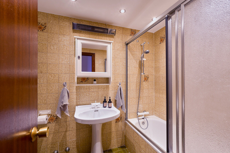 Bathroom 3, Solaga - Balcon de Europa, Málaga