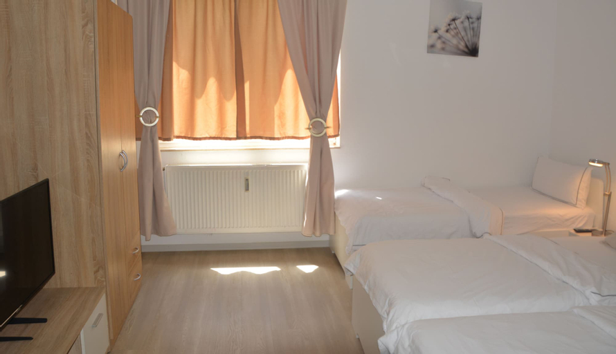 Bedroom 21