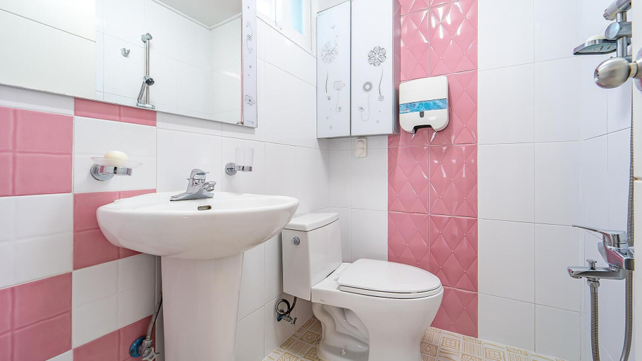 Bathroom 4, Gangneung Five Moon Pension, Gangneung