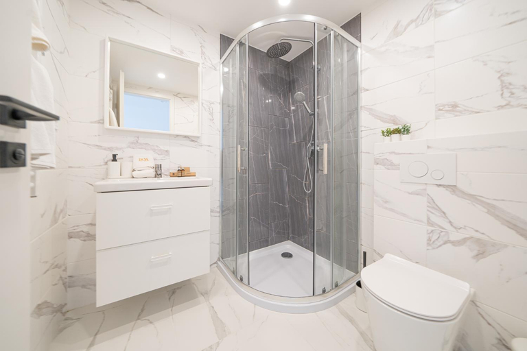 Bathroom 2, K33- Boutique Apartments, Best Location, by BQA, Budapesti
