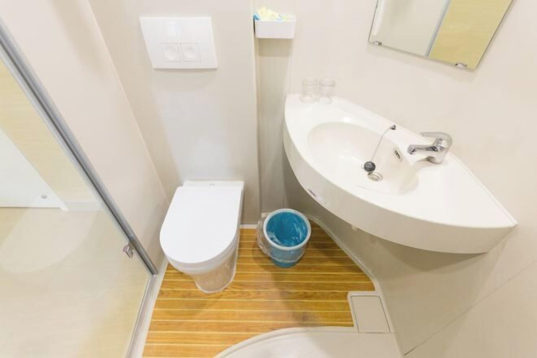 Bathroom 3, Yilong Chain Hotel (Lanzhou Plaza Xikou Branch), Lanzhou