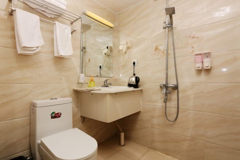 Bathroom, Changsheng Hotel, Nanjing