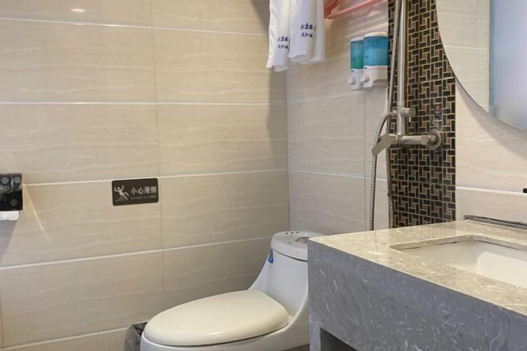 Bathroom 9