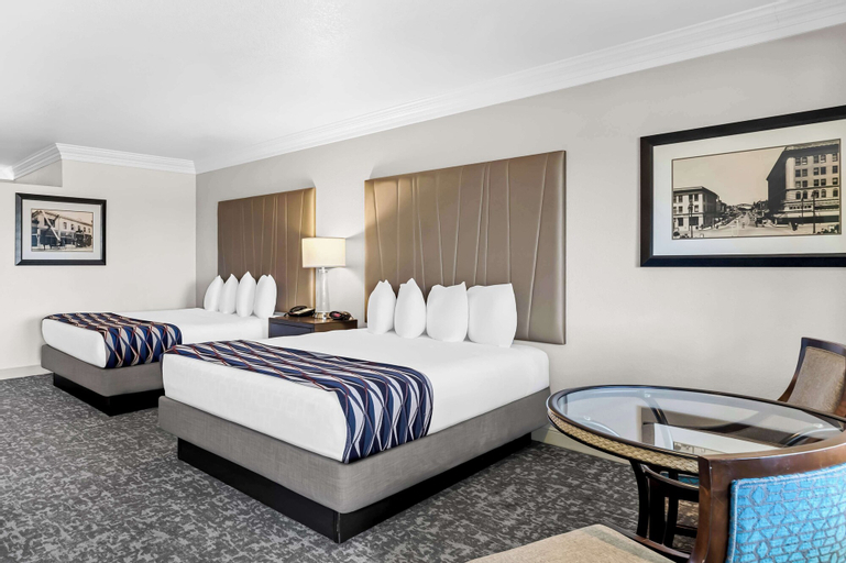 Bedroom 12