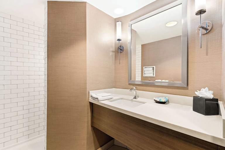 Bathroom 4, Sonesta Anaheim Resort Area, Orange